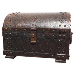 19th Century Arts and Crafts Patinated Hammered Copper Chest or Strongbox