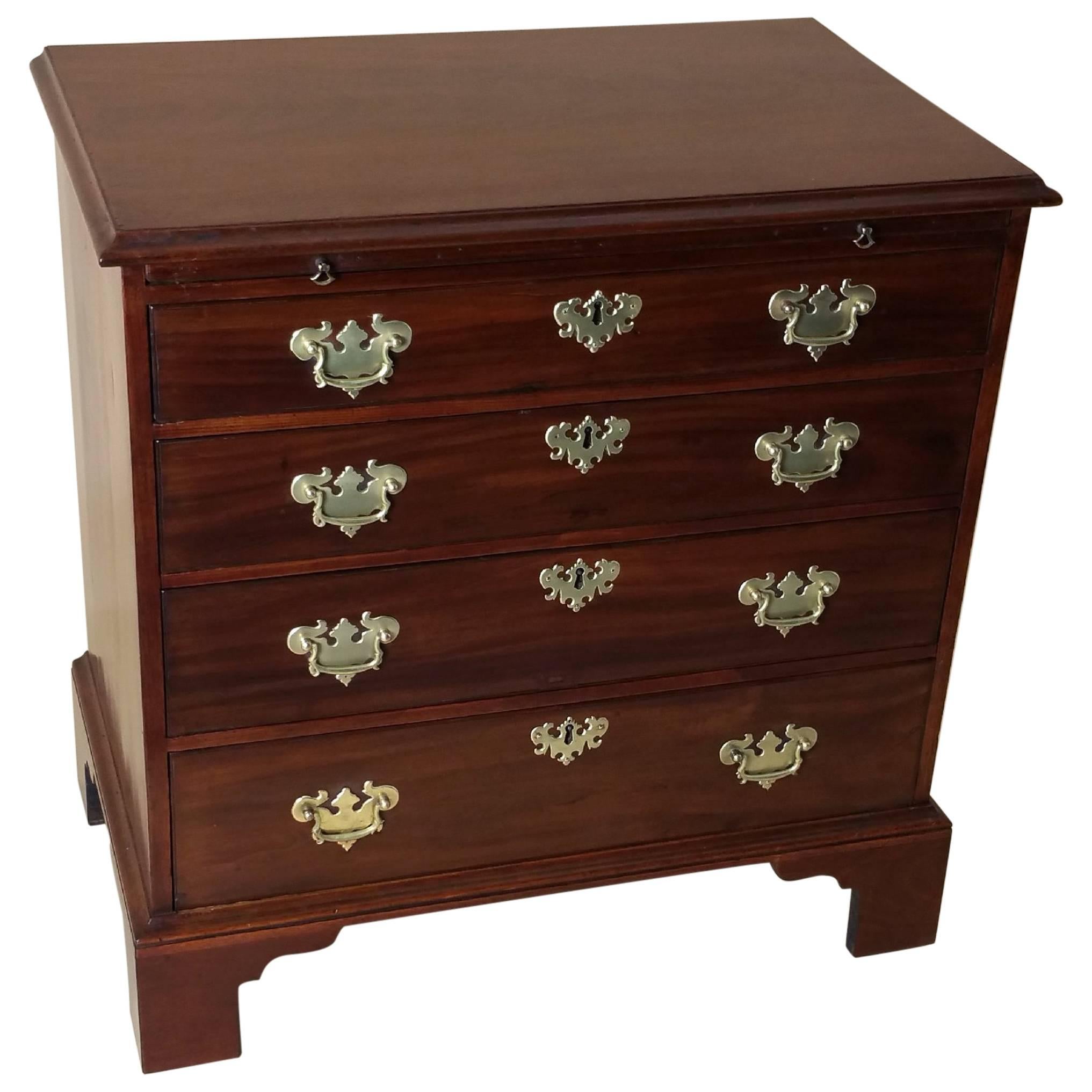 George III Mahogany Chest of Drawers with Brushing Slide