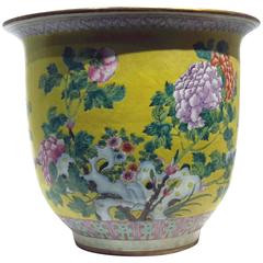 Antique Large Qing Dynasty Chinese Famille Rose Porcelain Planter. 19th Century