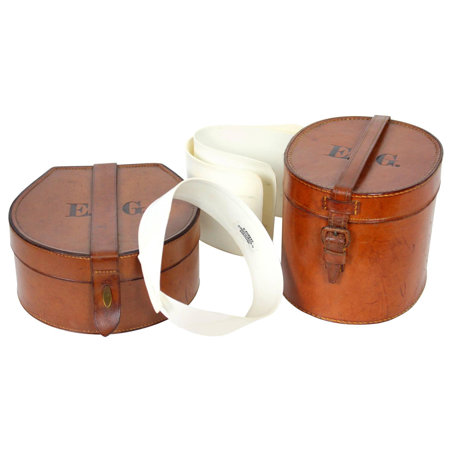 Set of Antique Gentleman's Collars and Cuffs Leather Boxes For Sale at