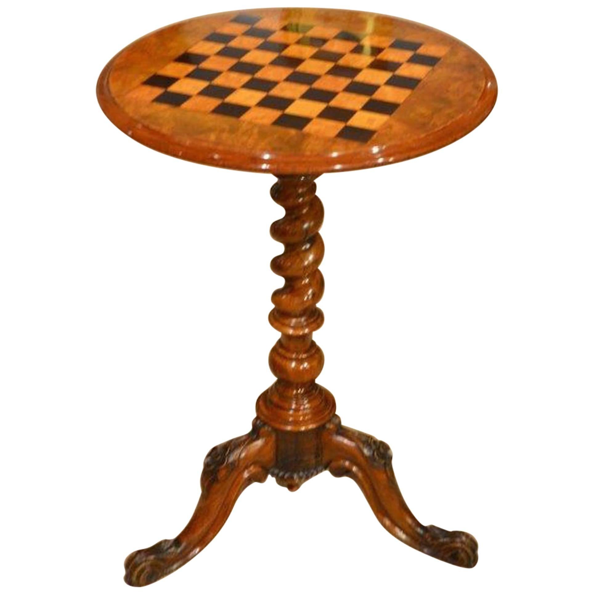 A Burr Walnut Victorian Period Antique Chess Table