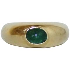 Ladies 18-Karat Gold Ring with Cabachon Emerald