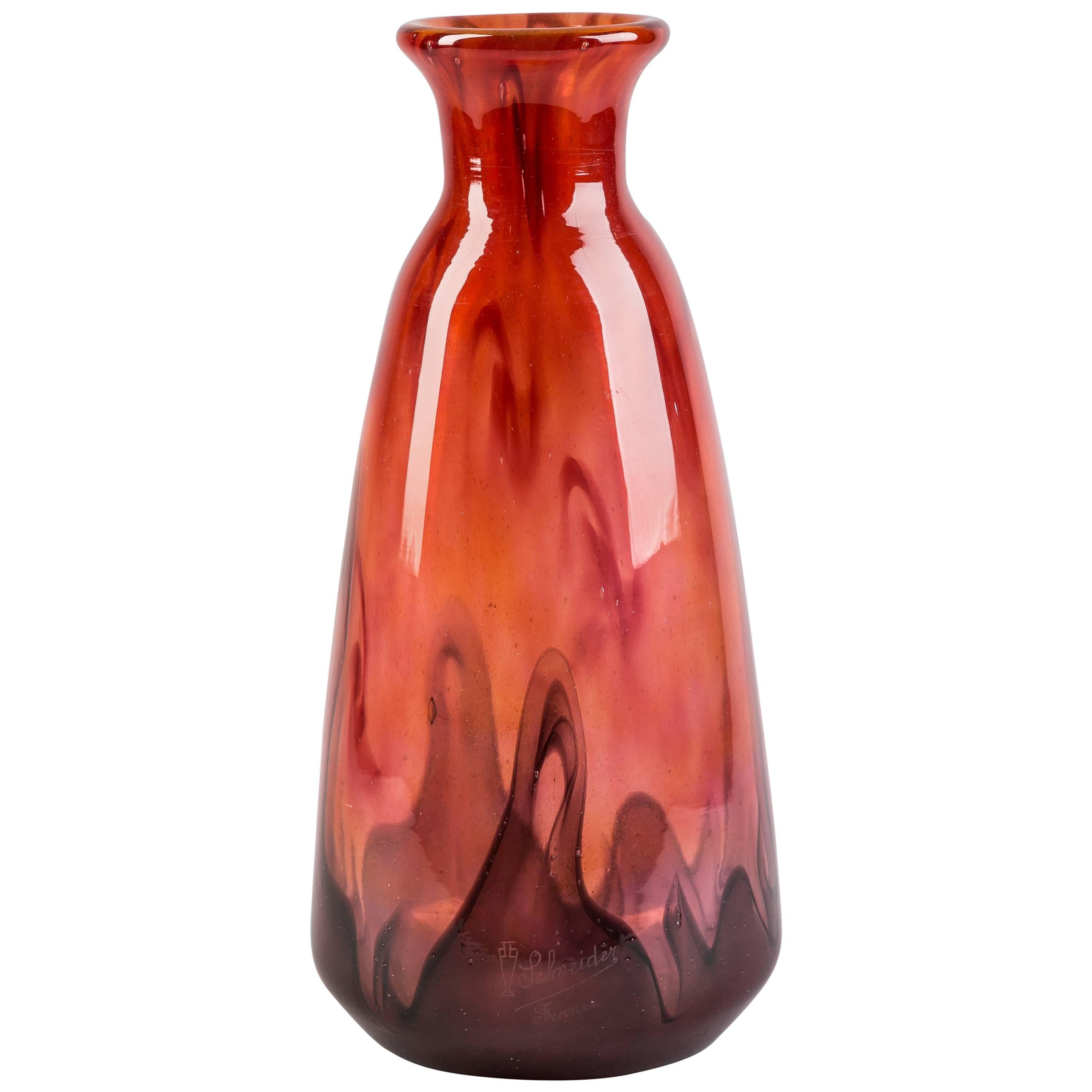 Vase en verre Schneider, datant d'environ 1900