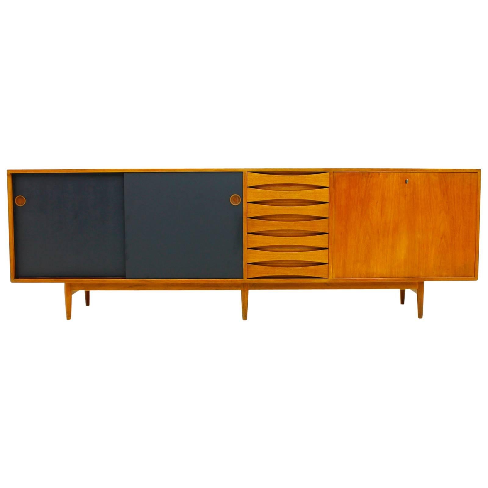 Large Freestanding Sideboard with Reversible Doors, Arne Vodder, 1959