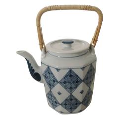 Royal Copenhagen Tea Pot by Gertrud Vasegaard "Gemina"