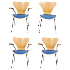 Set of Four Butterfly Chairs 3107 by Arne Jacobsen for Fritz Hansen