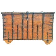 Rare 17th Century Oak Coffer / Trunk 7