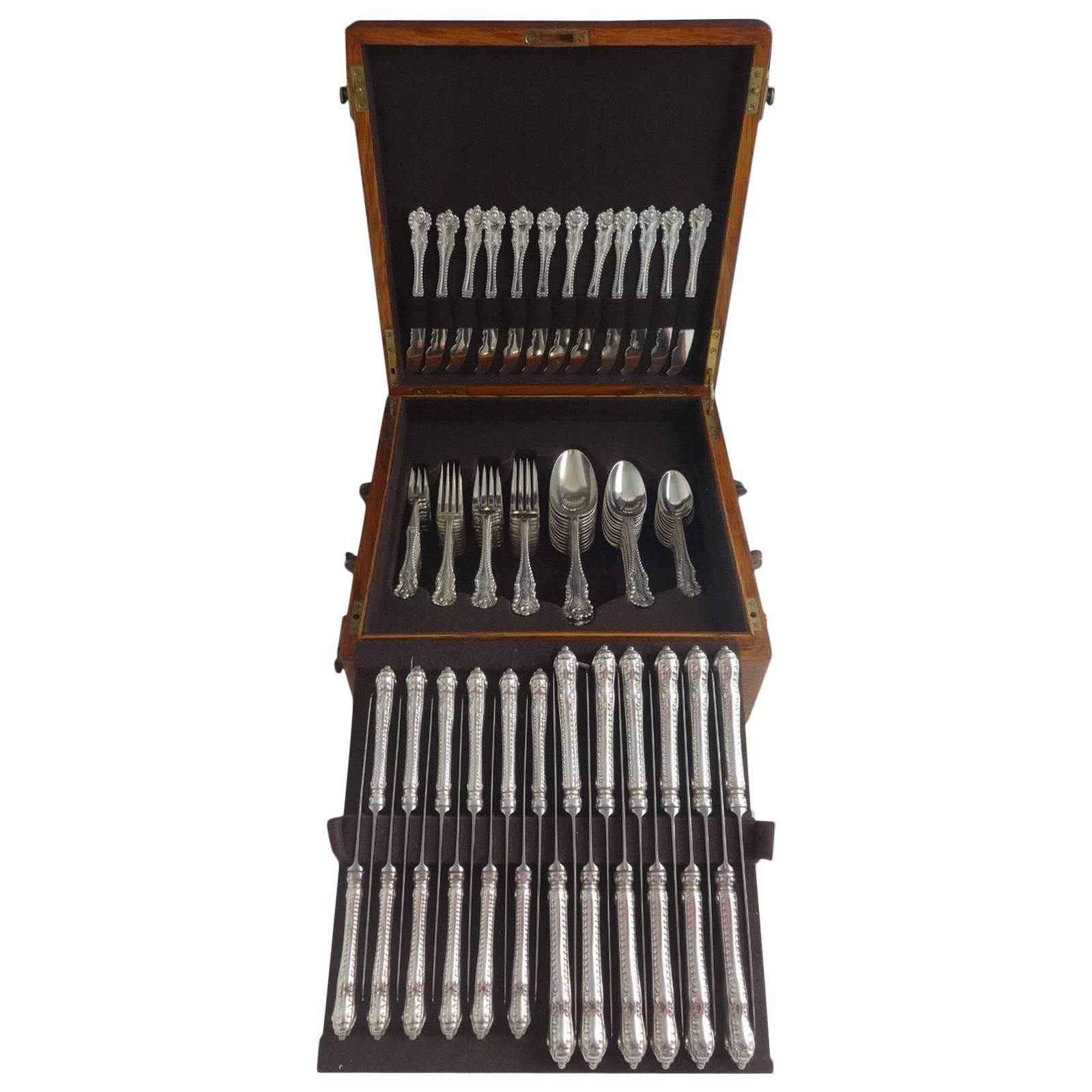 Mazarin by Dominick & Haff. 
 
Superb sterling silver flatware set in the pattern Mazarin by Dominick & Haff. This set includes:

12 dinner knives, 10