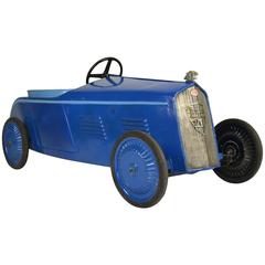 Sold at Auction: A 1930s-style pedal car for the 1983 stage