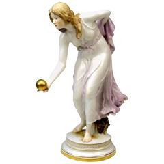 MEISSEN GIRL PLAYING BOWLS BY WALTER SCHOTT ART NOUVEAU c.1900 RARELY PAINTED