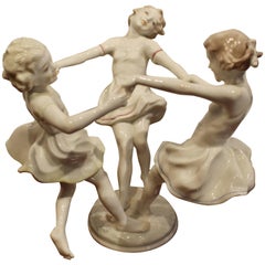 Karl Tutter Lorenz Hutschenreuther Porcelaine 'May Dance' (Danse de Mai)