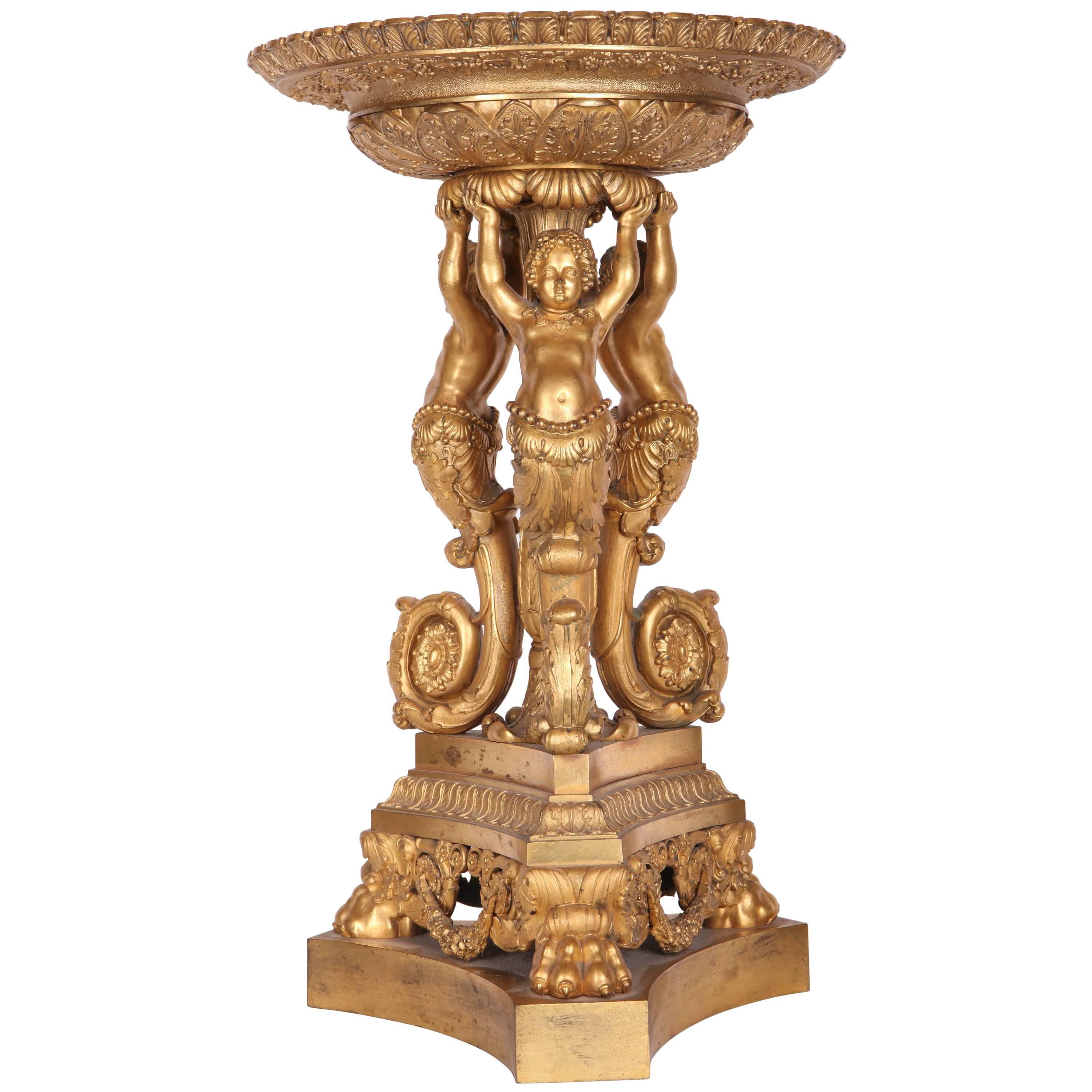 A19th Century French Renaissance Revival gilt bronze Centerpiece Comport For Sale