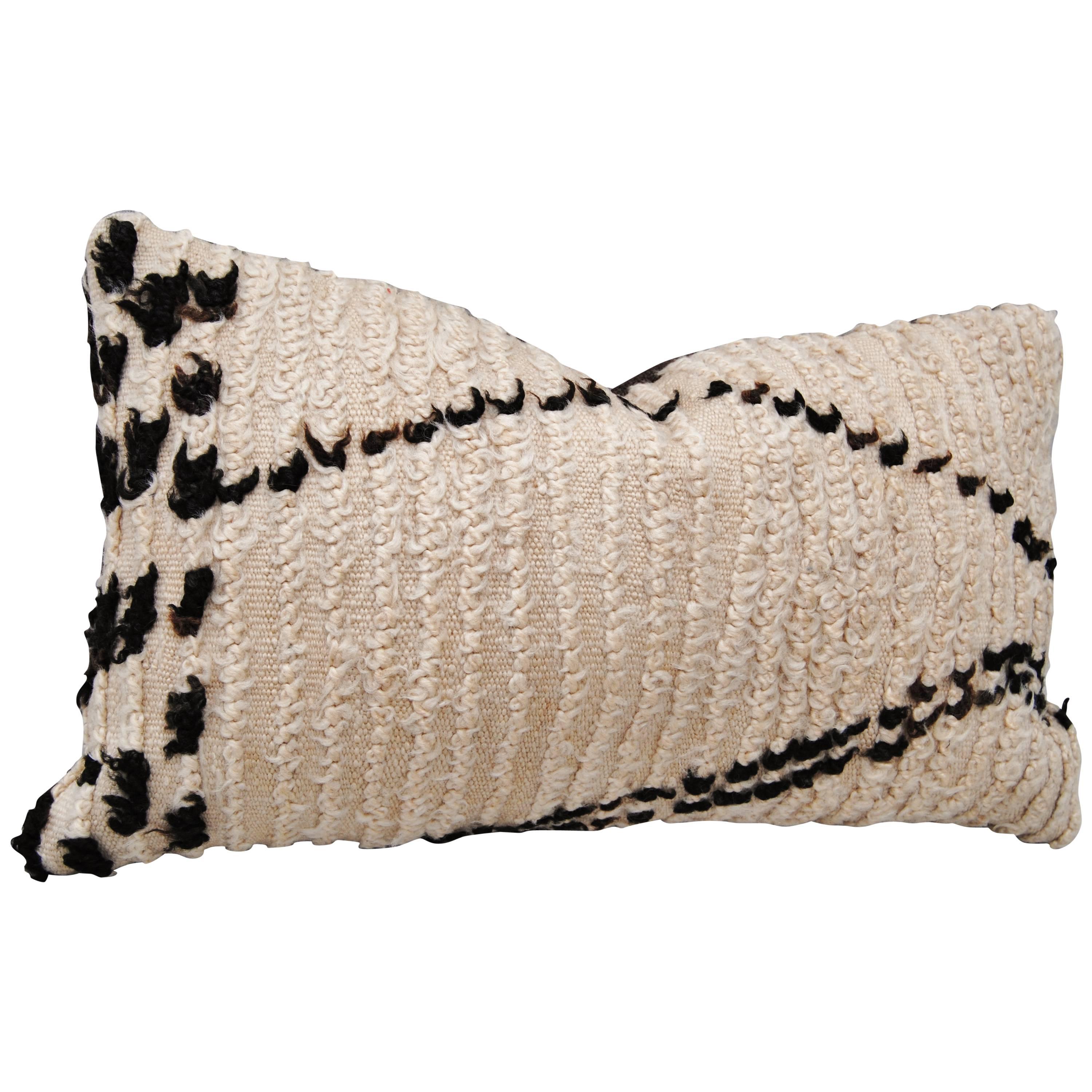 Vintage Hand Loomed Wool Beni Ouarian Moroccan Pillow, Atlas Mountains For Sale