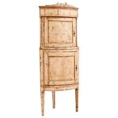 Painted 18th Century Scandinavian Corner Cupboard 12