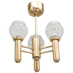 Chic Mid-Century Modernist Three-Arm Brass Chandelier with Faceted Globes 12