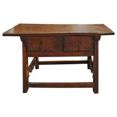 Spanish 17th Century Console Table with Solid Board Top in Walnut