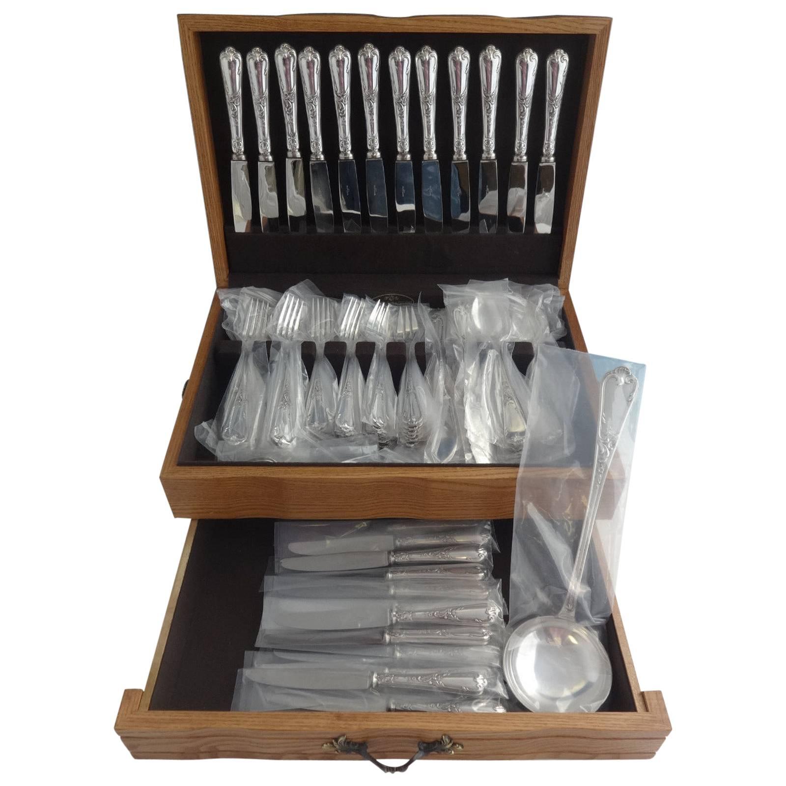 Louis XV by Ercuis French silver plate flatware set, 88 pieces. This set includes:

12 dinner knives, 10