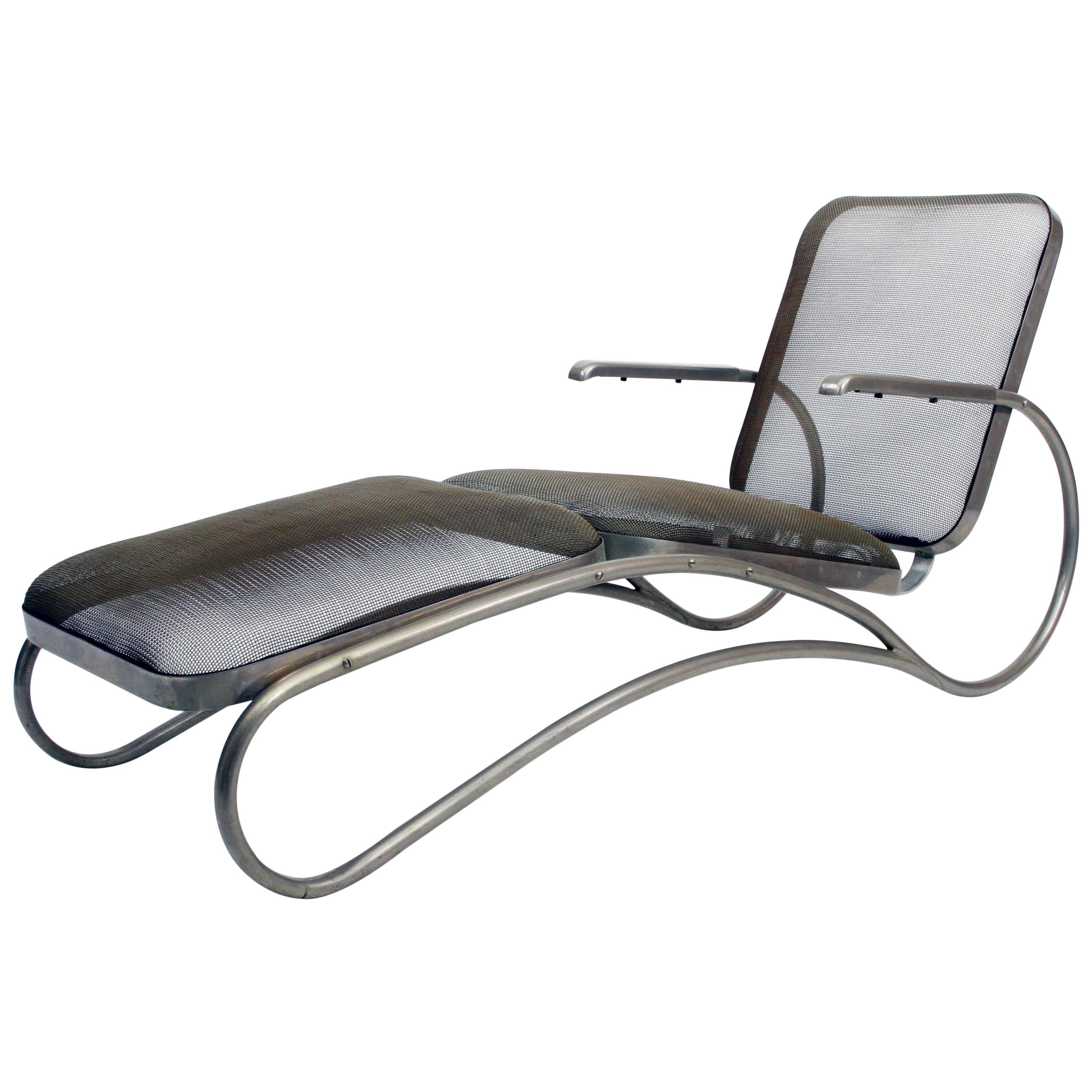 Sculptural 1950s Mesh Outdoor Chaise Lounge