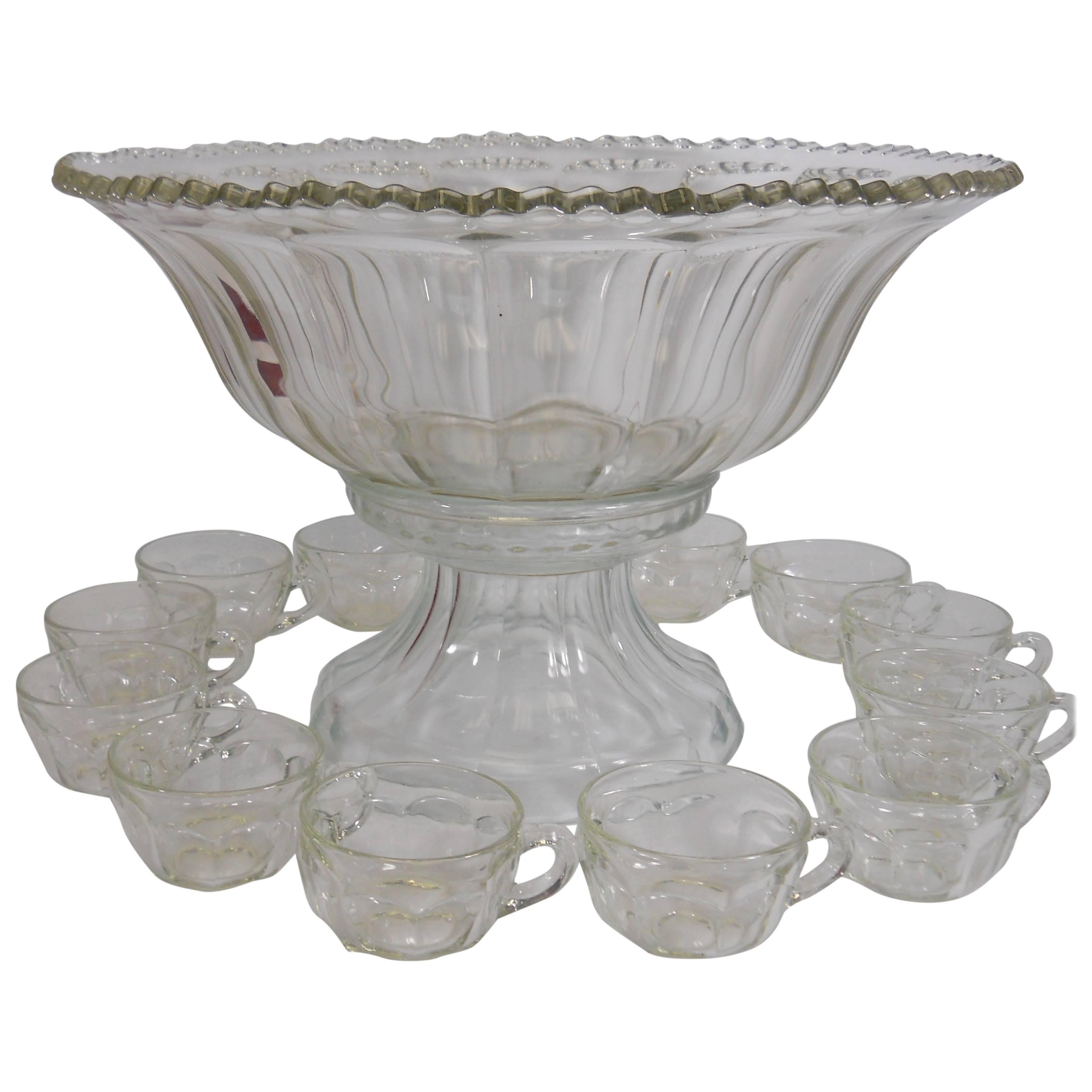 1962 Indiana Glass Co. Colonial Paneled PUNCH BOWL SET w/Scalloped Rim #7115 For Sale
