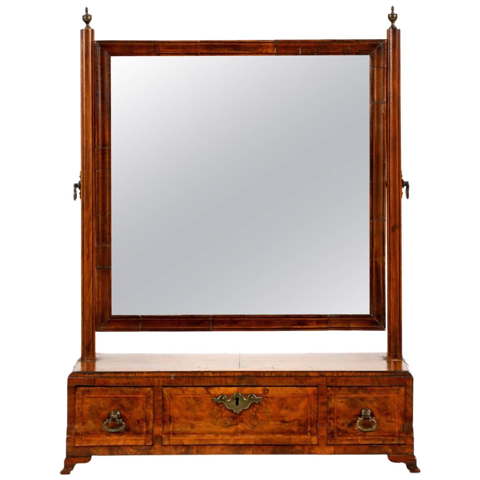 English Queen Anne Walnut Dressing "Toilet" Mirror, 18th Century, circa 1715