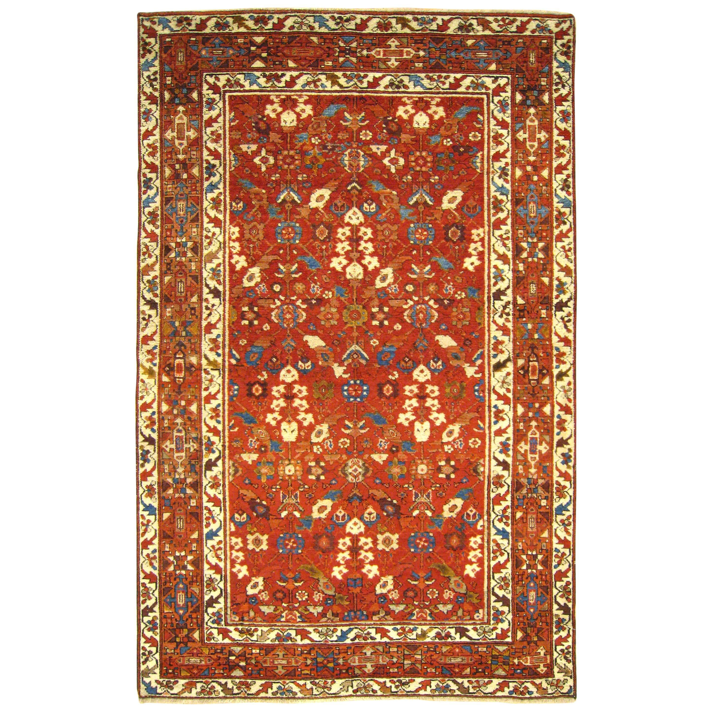 Tapis persan oriental ancien du Nord-Ouest et du Nord-Ouest, petit tapis décoratif avec motif floral en vente