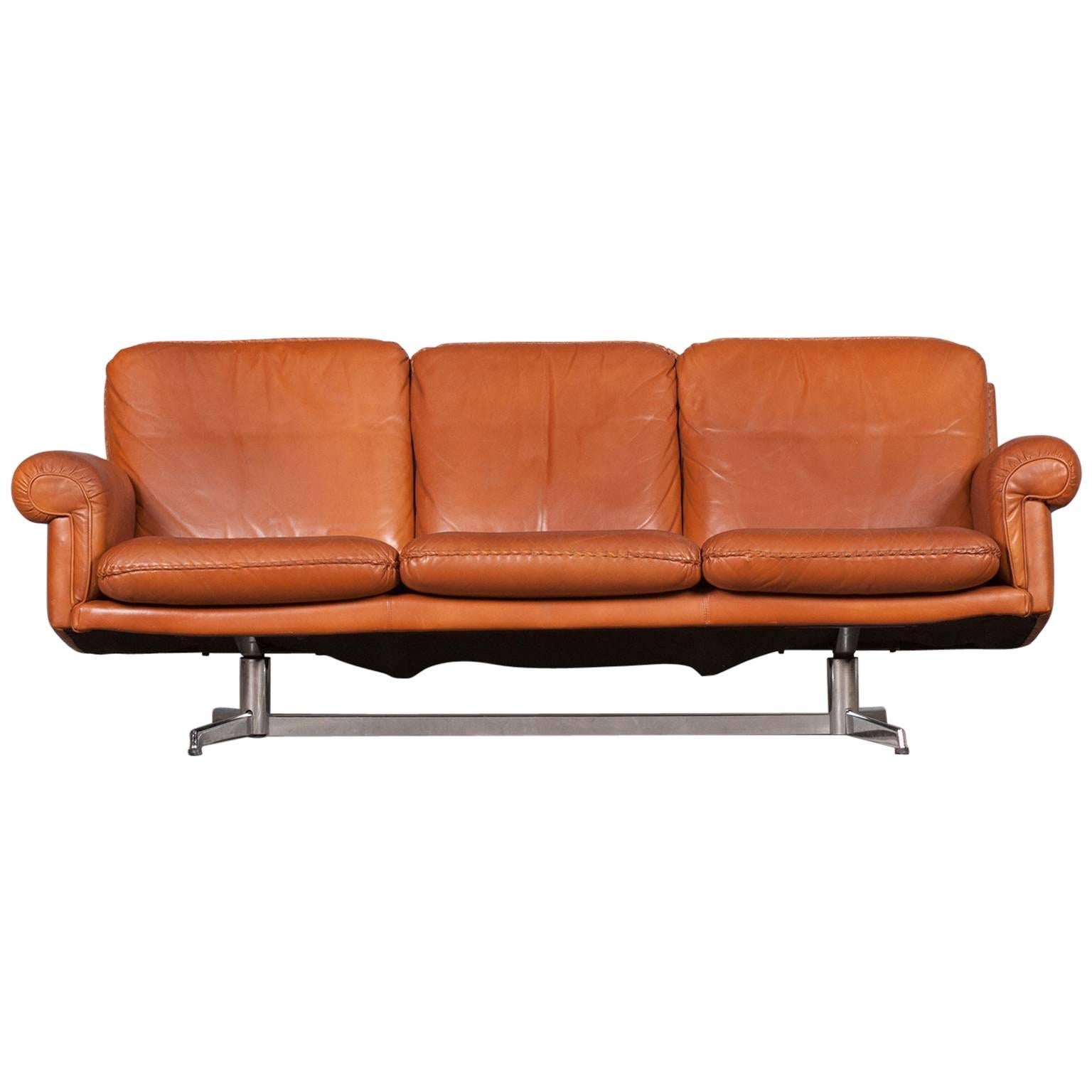 Swiss Three-Seater Sofa in Caramel Leather with Steel Base by De Sede, 1960s For Sale