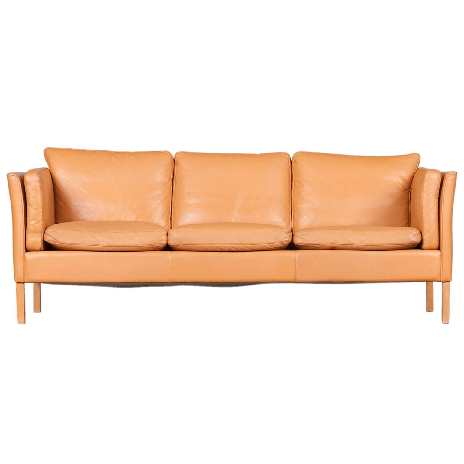 Danish Three-Seater Sofa in Honey Tan Leather, 1960s For Sale