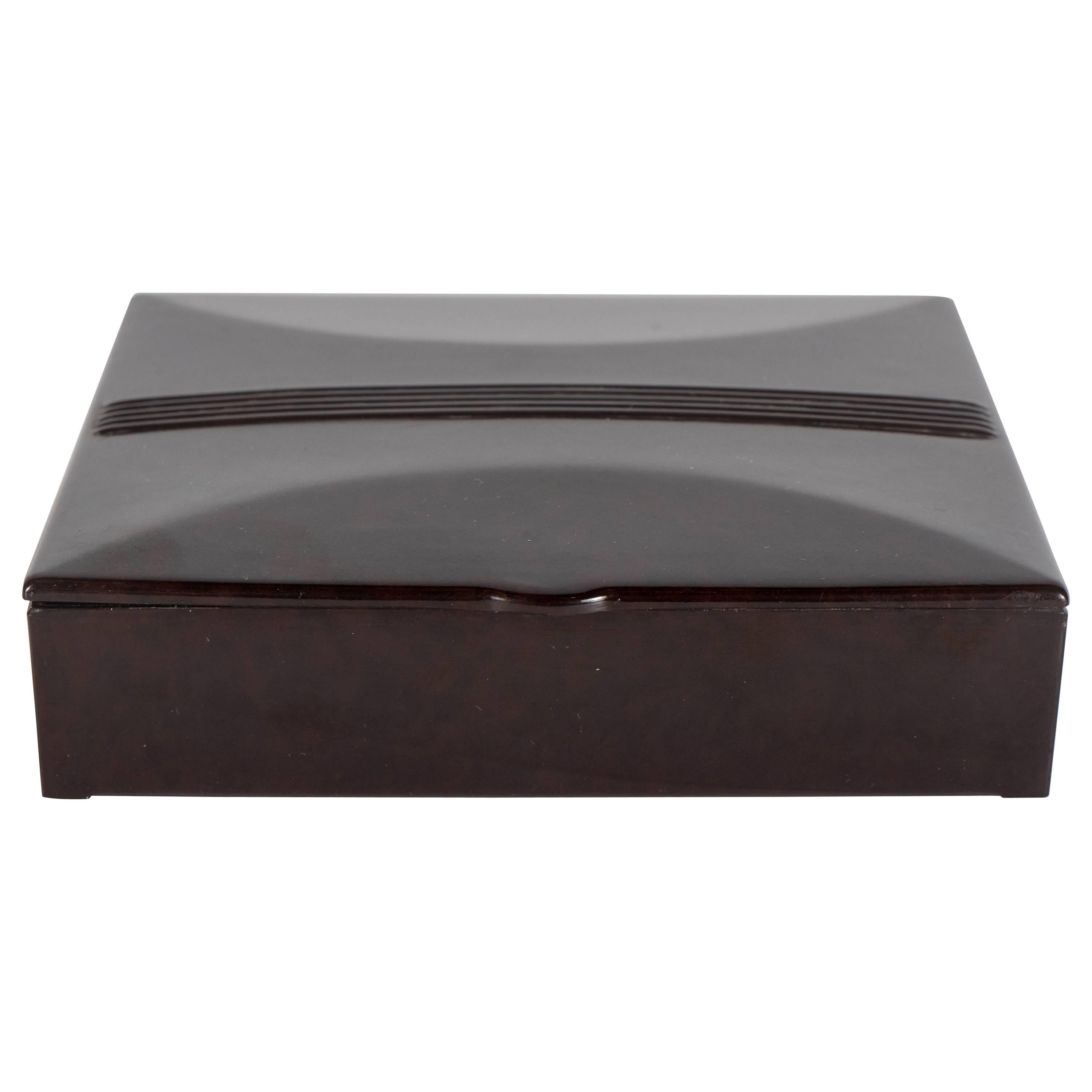 Art Deco Streamline Box in Bakelite with Ribbed Detailing