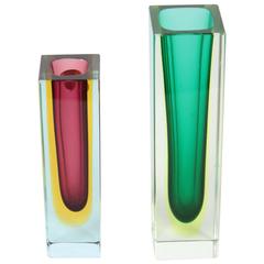 Duo of Murano Faceted Sommerso Glass Vases in Emerald Green and Cranberry Colors 8