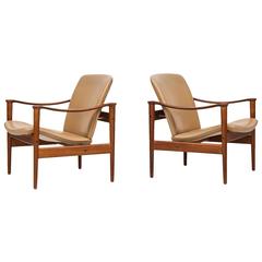 Fredrik Kayser Easy Chairs Model 711 by Vatne Møbelfabrik in Norway 2