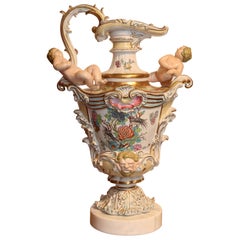 Grand vase en porcelaine - Marque de maçon anglaise en forme de grand vase  Aiguière, XIXe siècle