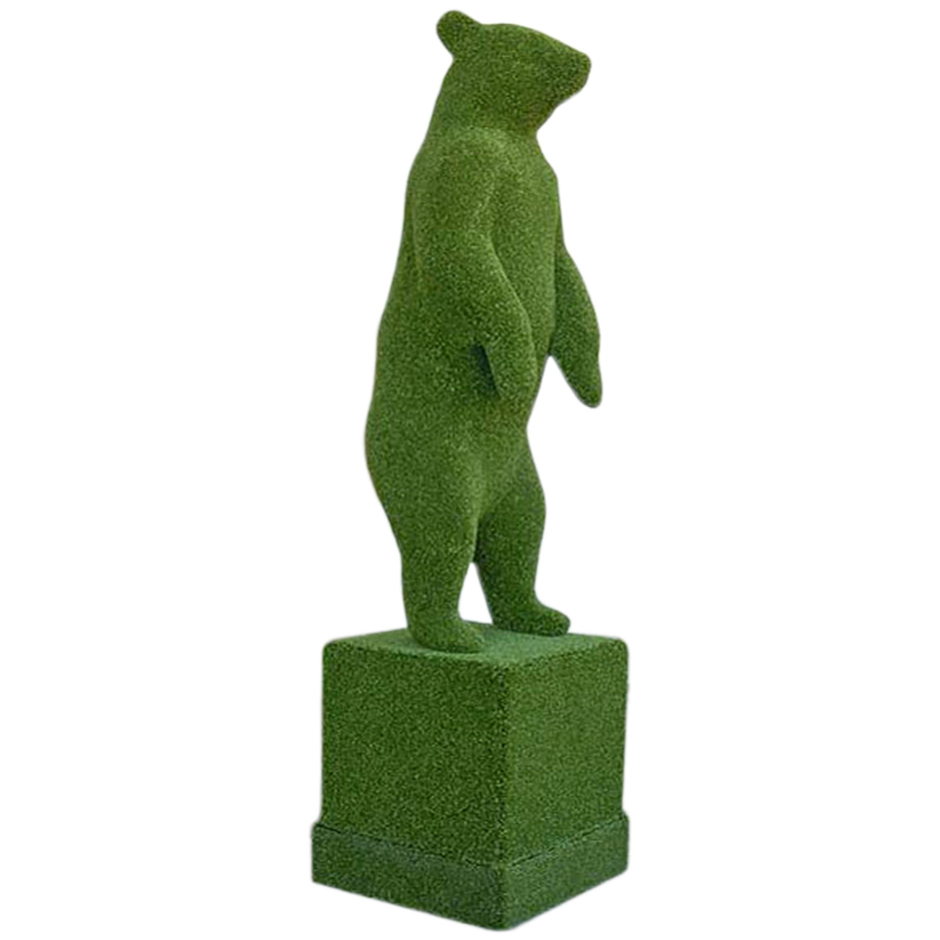 Bear Shape in Synthetic Turf