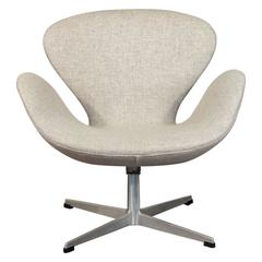 Swan Chair by Arne Jacobsen
