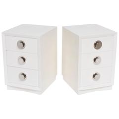 Pair of White Lacquered Mid-Century American Moderne Bedside / End Tables