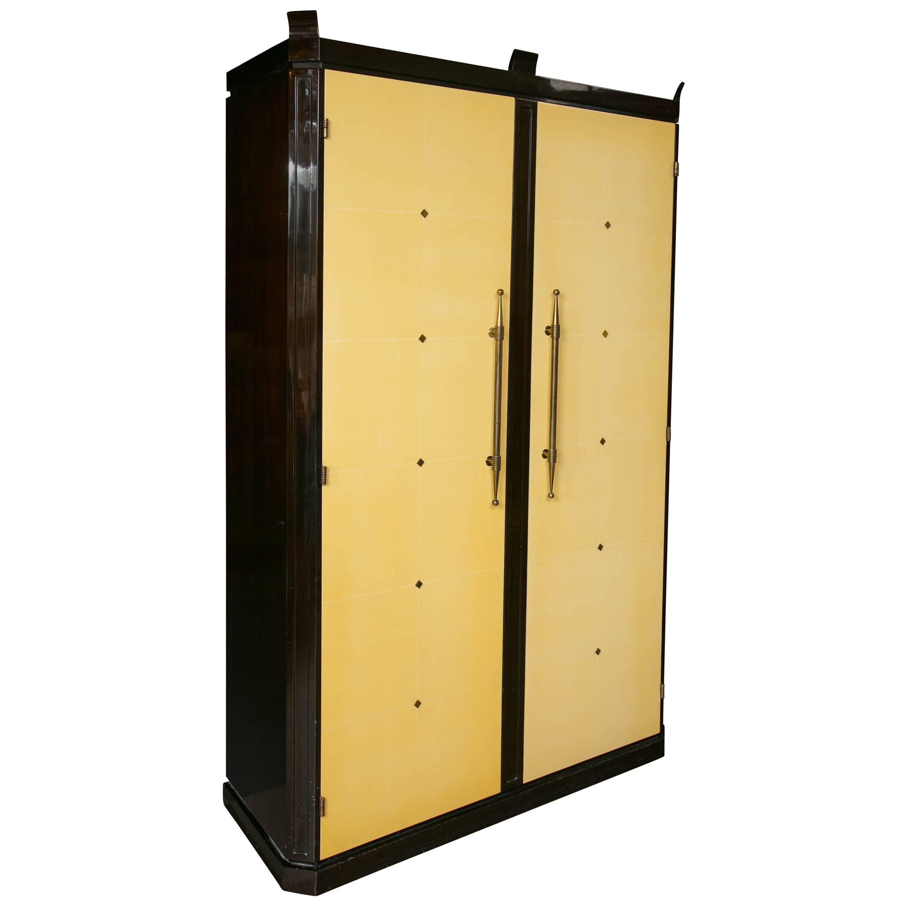 Tommi Parzinger, Mid-Century Modern, Rare Cabinet, Brown Lacquer, Brass, 1950s For Sale