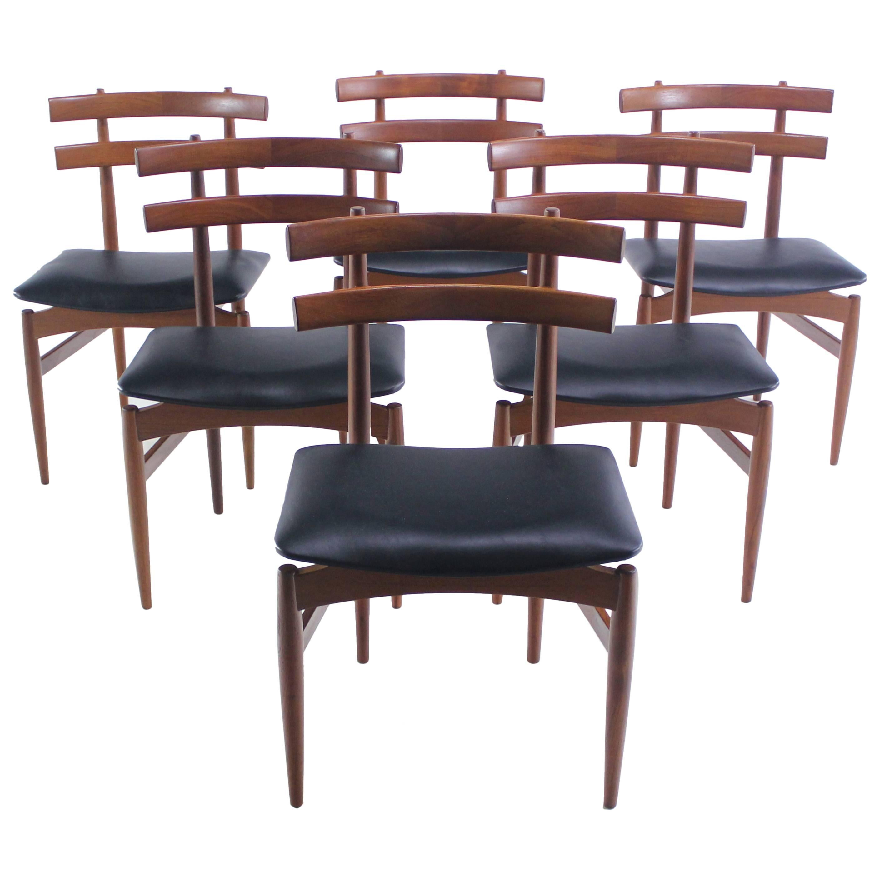 Set of Six Rare Danish Modern Chairs Designed by Poul Hundevad For Sale