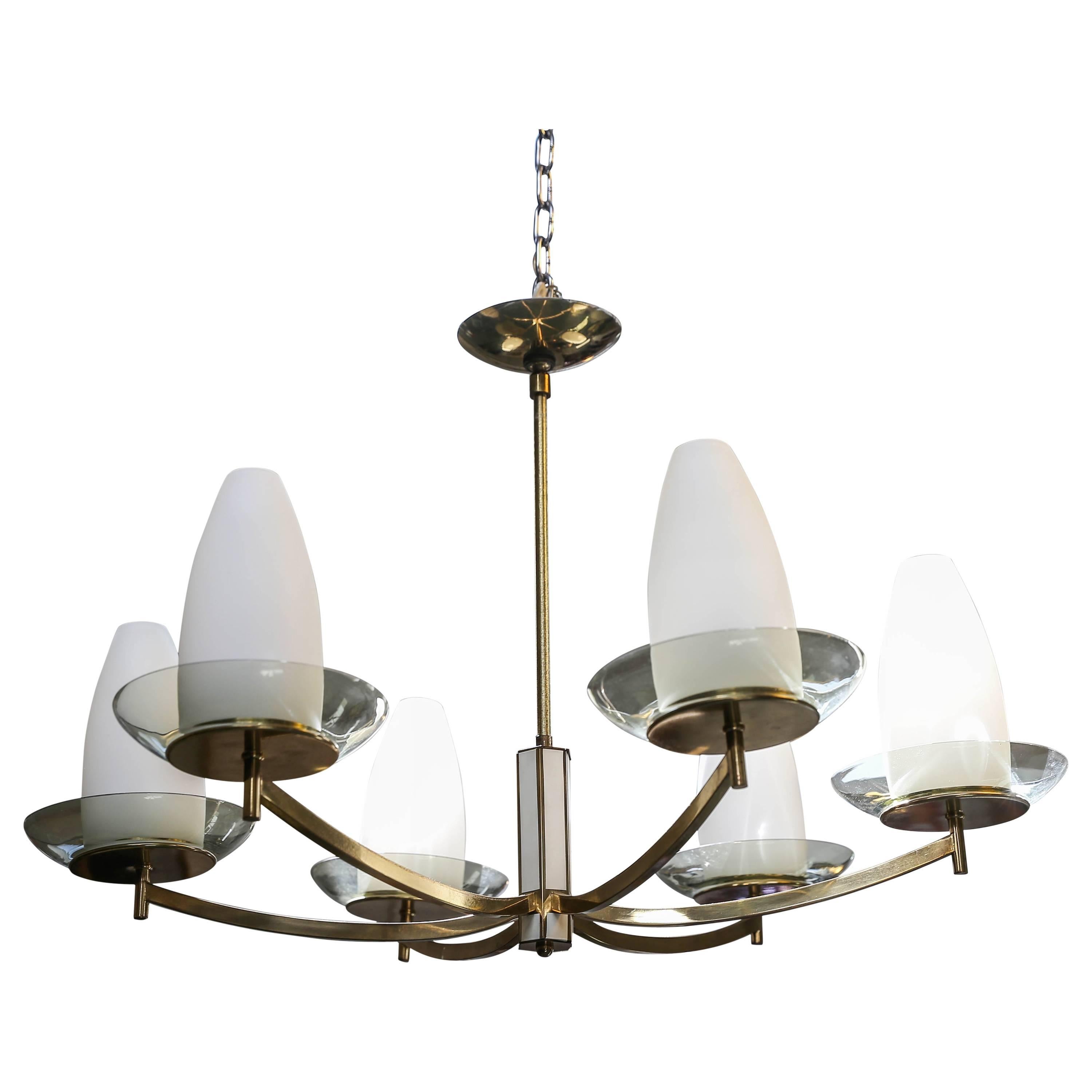 Mid-Century Modern Chandelier in the Manner of Stilnovo For Sale