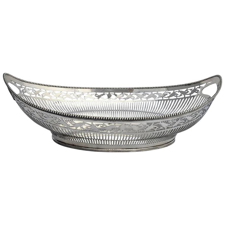 Early 20th Century Dutch Sterling Silver Bread Basket in Art Nouveau Style at 1stDibs