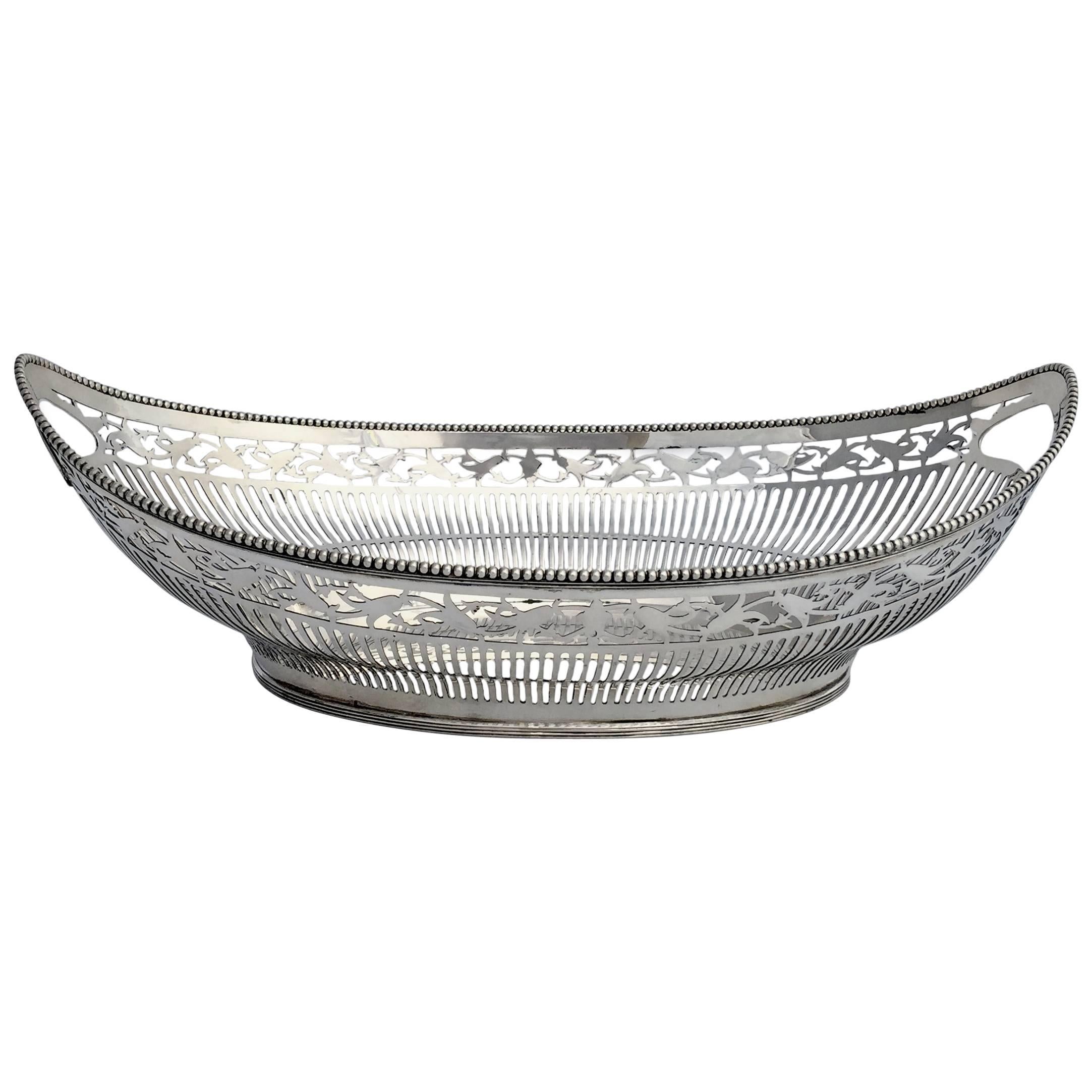 Early 20th Century Dutch Sterling Silver Bread Basket in Art Nouveau Style