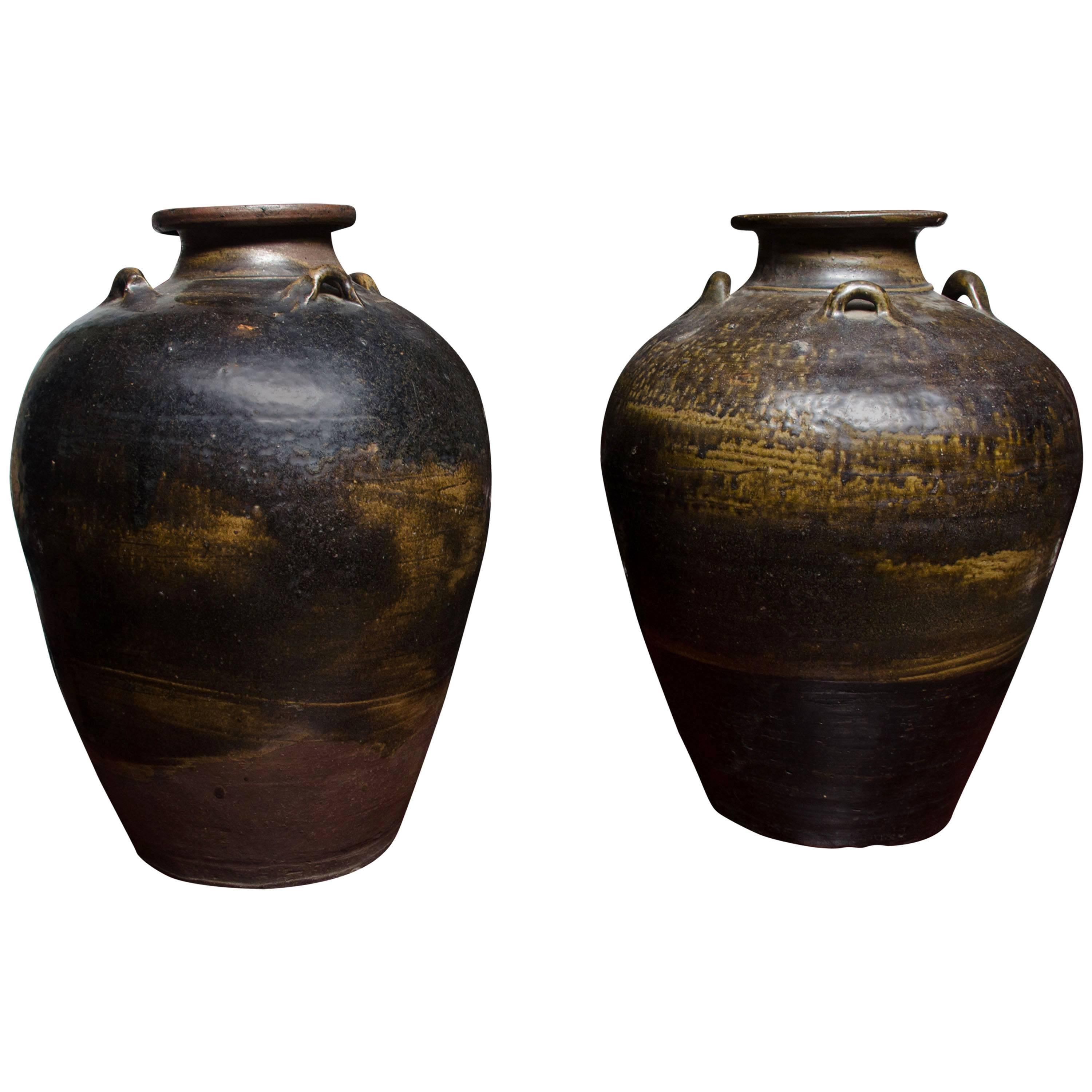 Early 18th Century Thai Glazed Terra Cotta Water Vessel For Sale