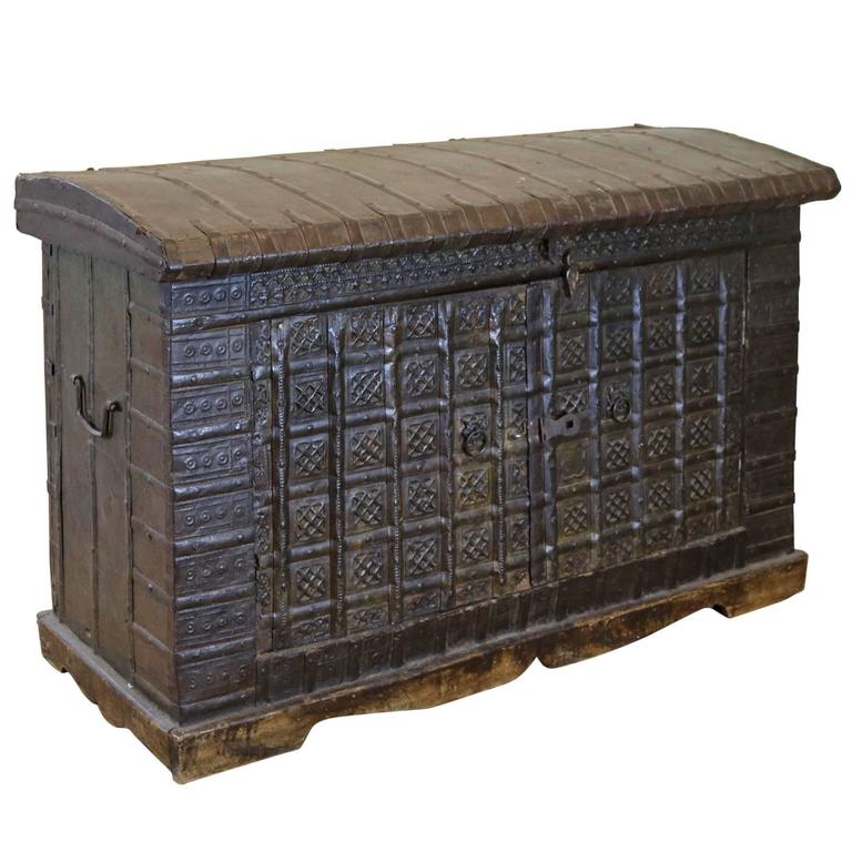 Moroccan Chest For Sale at 1stdibs
