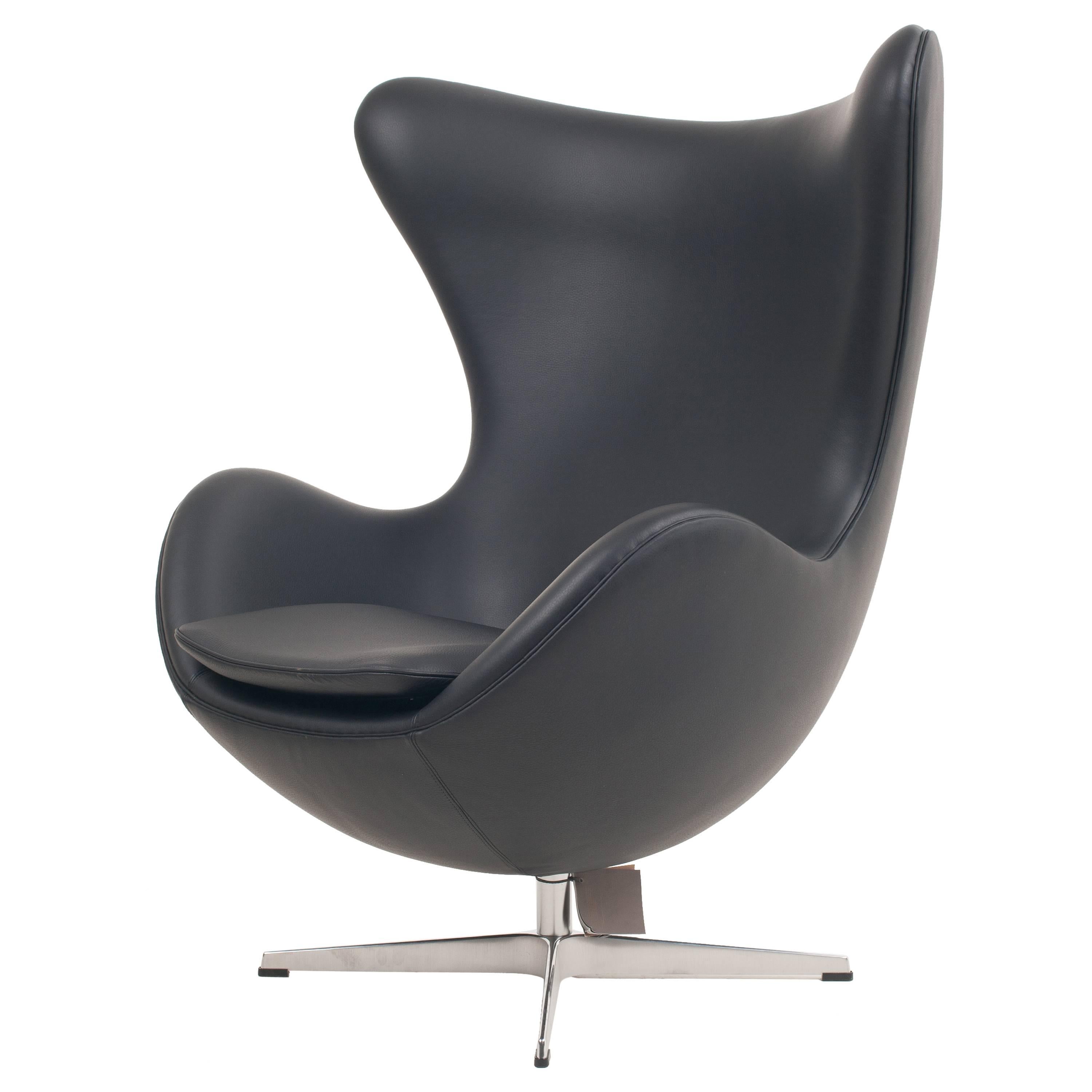 Genuine Arne Jacobsen Egg Chair, Black Leather, Fritz Hansen