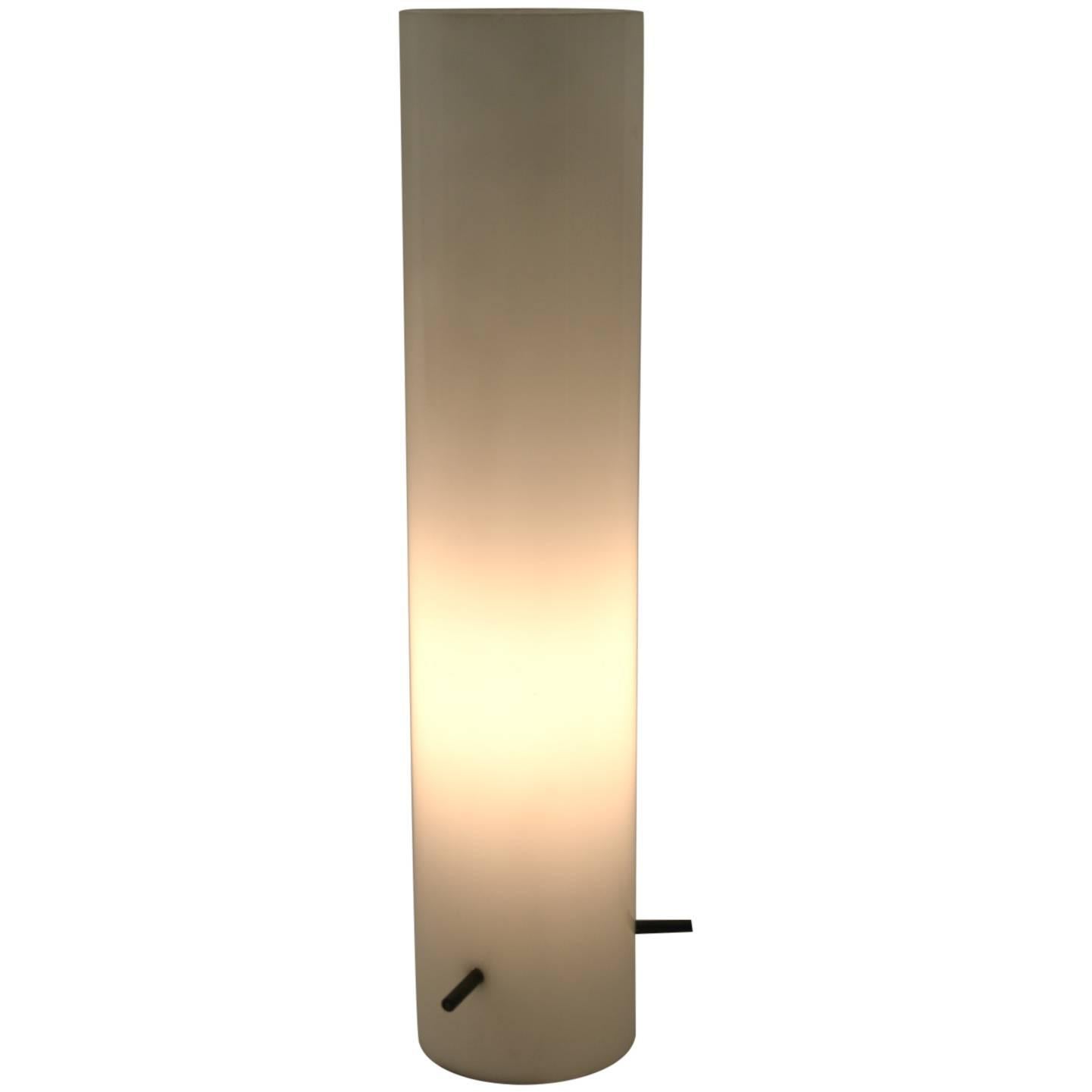 Lampe de table en verre cylindrique attribuée à Stilnovo  en vente