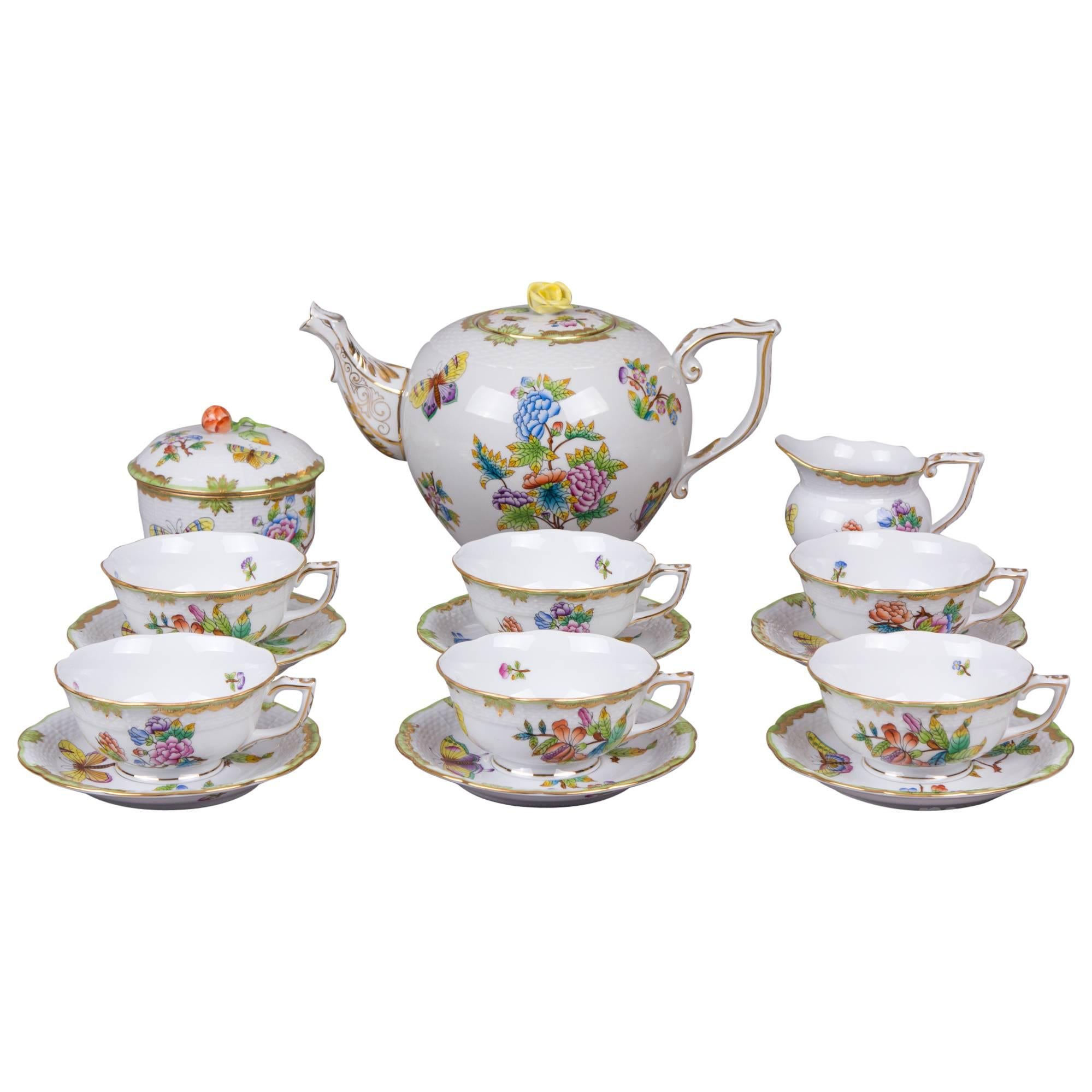 Herend Queen Victoria Tea Set for Six Persons, circa 1960