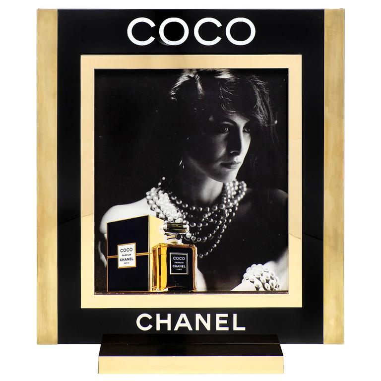 Coco Chanel Perfume Lightbox Ad