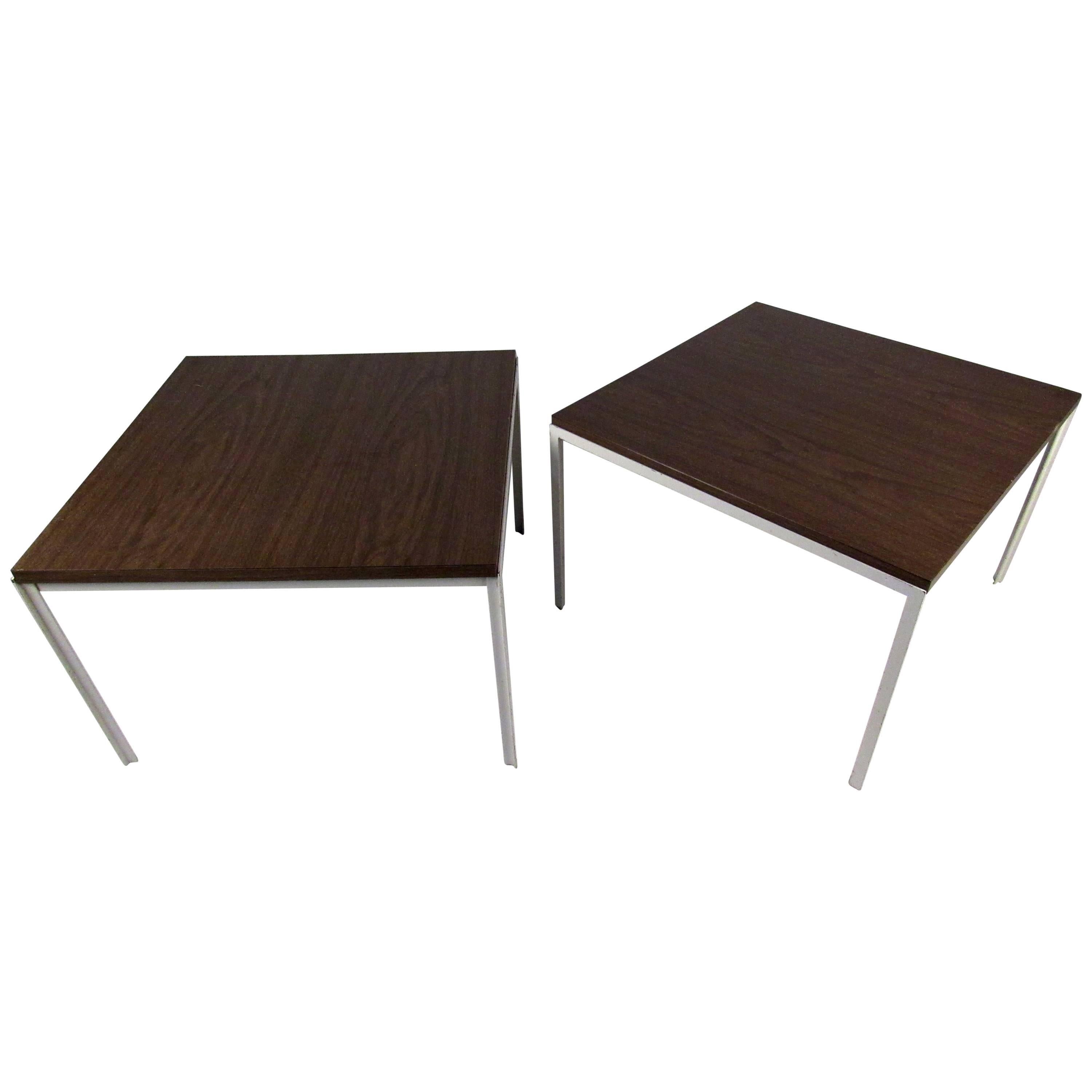 Paire de tables d'appoint basses du milieu du siècle dernier par Knoll