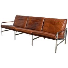 Preben Fabricius & Jørgen Kastholm Dreisitziges Sofa Modell FK 6720.