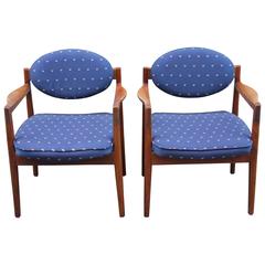 Pair of Jens Risom Midcentury Walnut Armchairs, Denmark