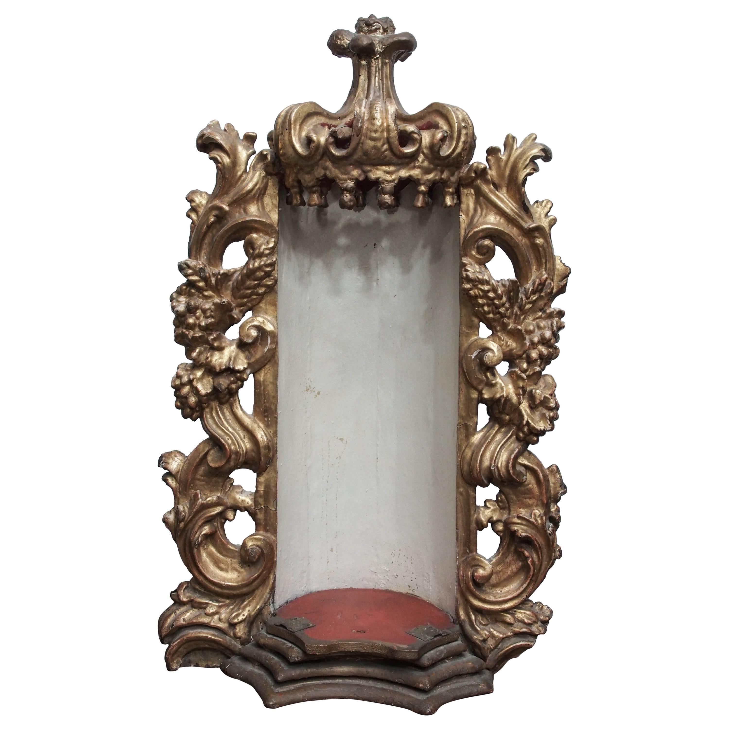Italian Reliquary Carved  Giltwood For Sale