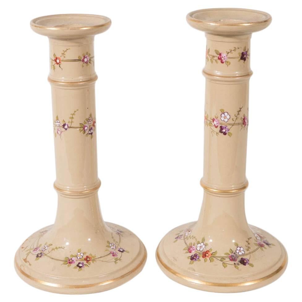Paire de chandeliers anciens fabriqués en Angleterre vers 1850